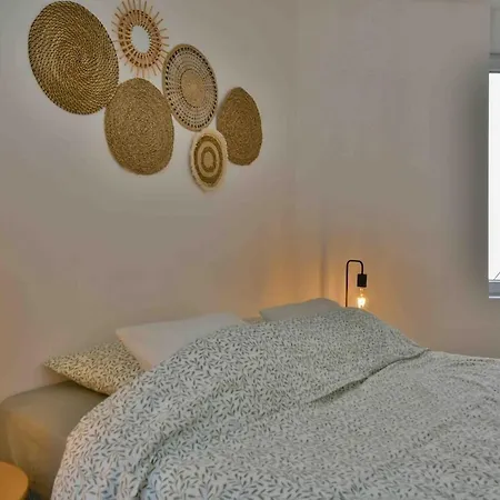 Superbe - Cosy A 10 Min Centre Apartment